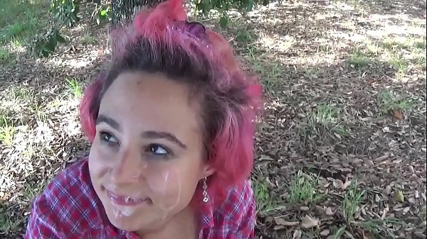 margheritafuxia chiavata per strada e sborrata in faccia